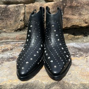Sam Edelman | Pointed -Toe Studded Leather Bootie | 8M